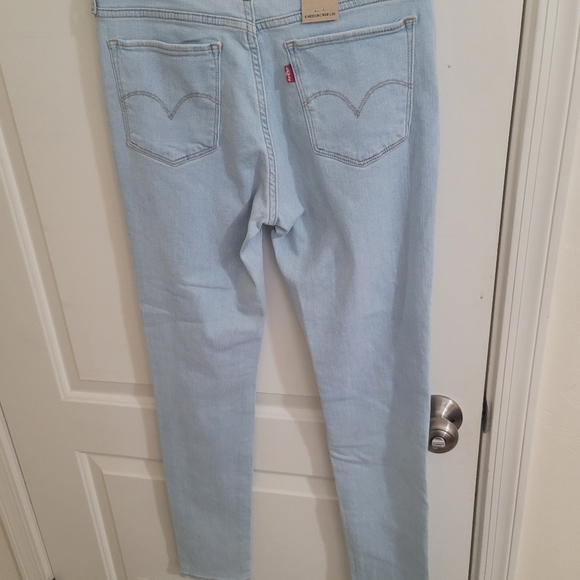 Lee 711 - Picture 2 of 3